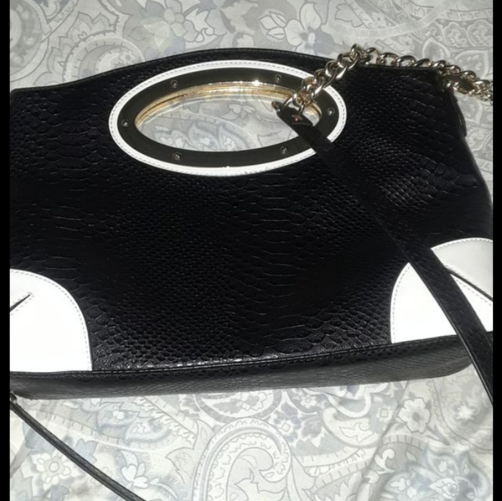 Purse - Picture 2 of 4